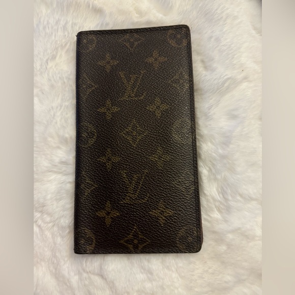 Louis Vuitton Monogram Checkbook Wallet - Picture 2 of 13